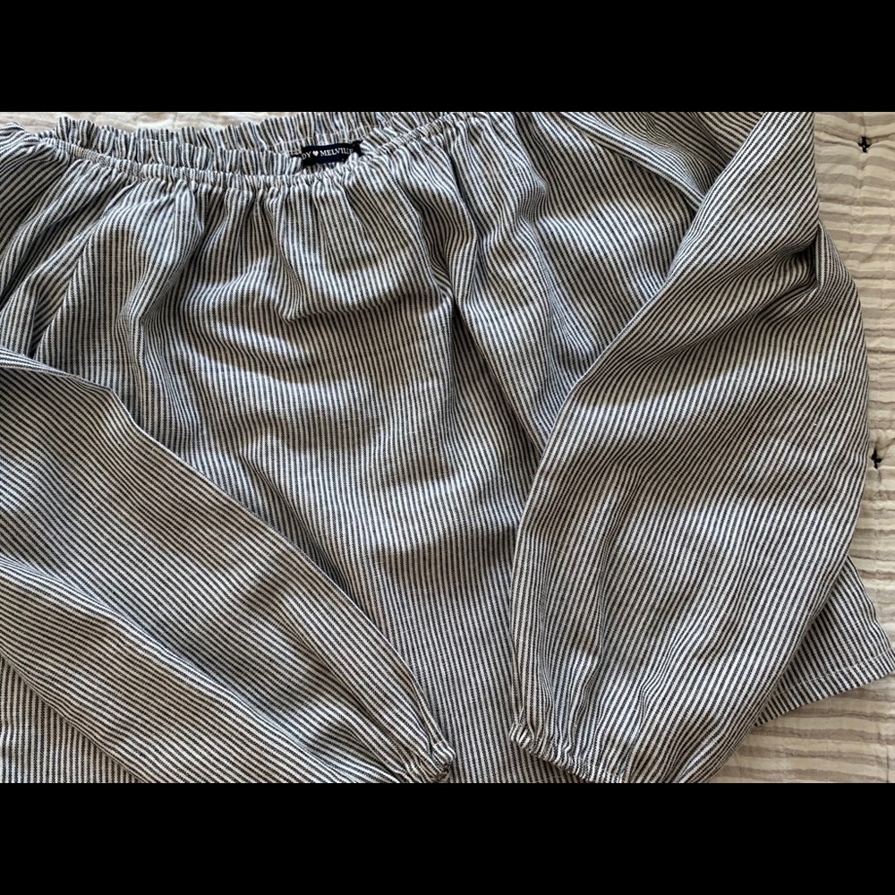 Brandy Melville long sleeve top